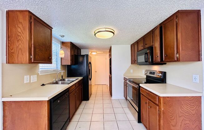 8800 CLEARBROOK TRL