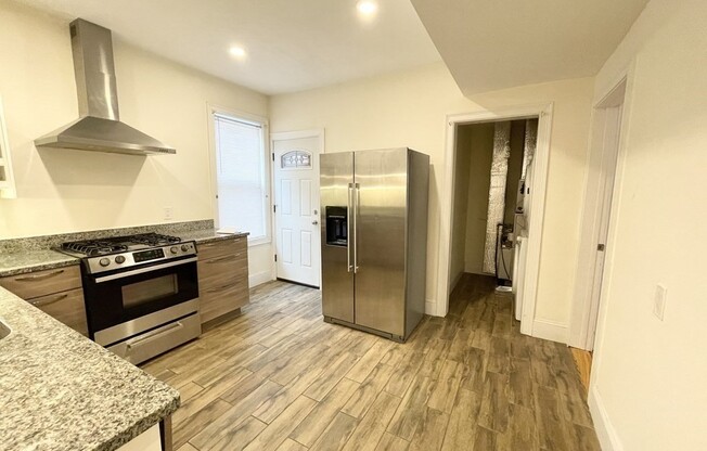 3 beds, 1 bath, $3,600, Unit 2