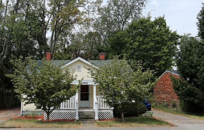 Students- 2025 HOUSING!!