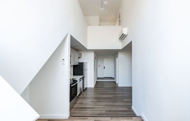 3 beds, 2 baths, 1,171 sqft, $1,950, Unit 1