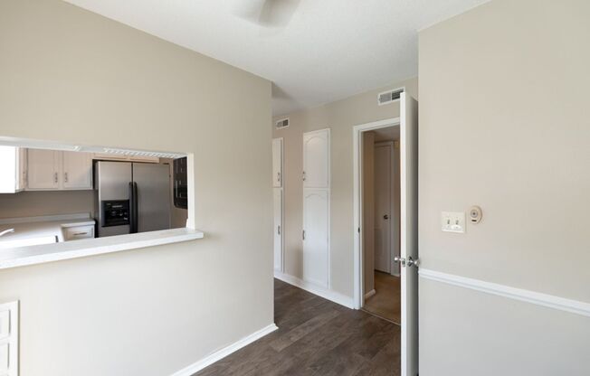 2 beds, 1.5 baths, $1,400