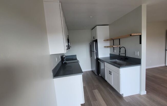 1 bed, 1 bath, 800 sqft, $2,500, Unit #10