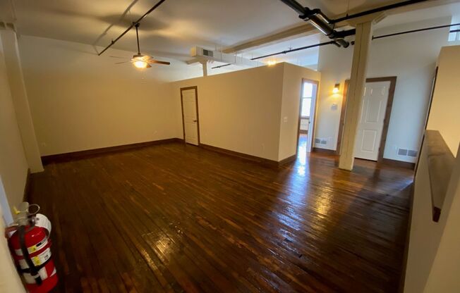 2 beds, 1.5 baths, 1,439 sqft, $1,625, Unit 700 Linden Ave Apt 302