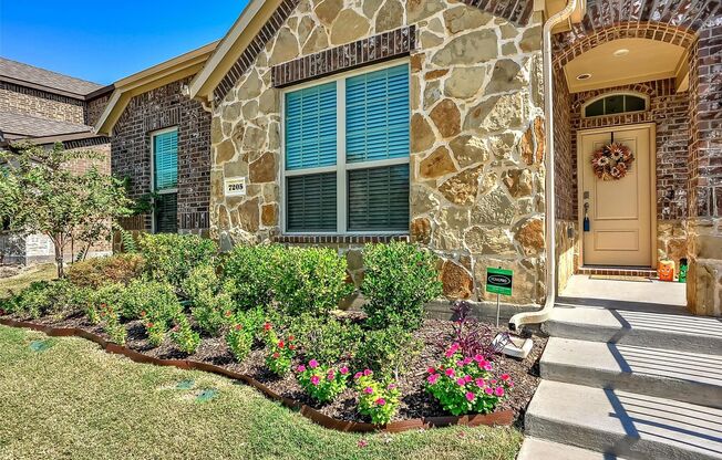3 Bed rooms and 2 baths, large master closet. Vinyl garage floor coating is just one of the many upgrades.