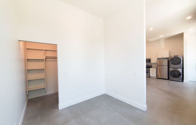 1 bed, 1 bath, 680 sqft, $1,195, Unit B413