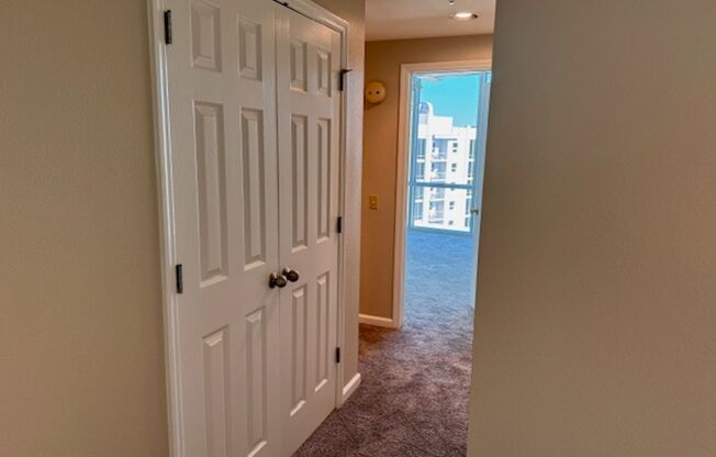 2 beds, 2 baths, $2,800, Unit # 1910