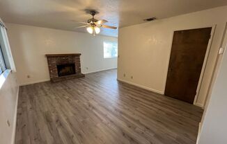 2 beds, 1 bath, 900 sqft, $1,295, Unit A