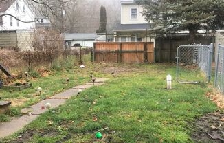 3 beds, 1 bath, $1,000