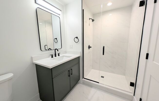 3 beds, 2 baths, 1,289 sqft, $4,199, Unit 205