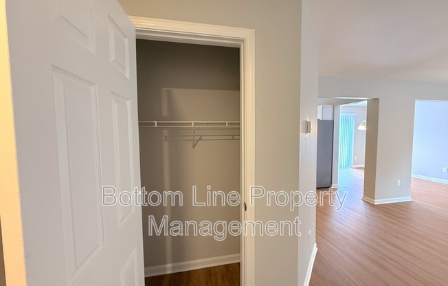 7119 HENDERSON VLY LN