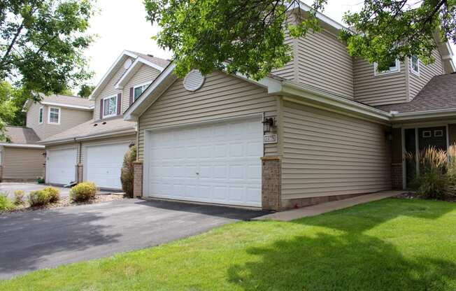 Cedar Pointe townhomes in Minnetonka