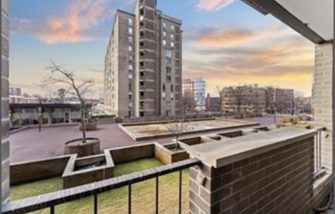 1 bed, 1 bath, 870 sqft, $2,925, Unit 308