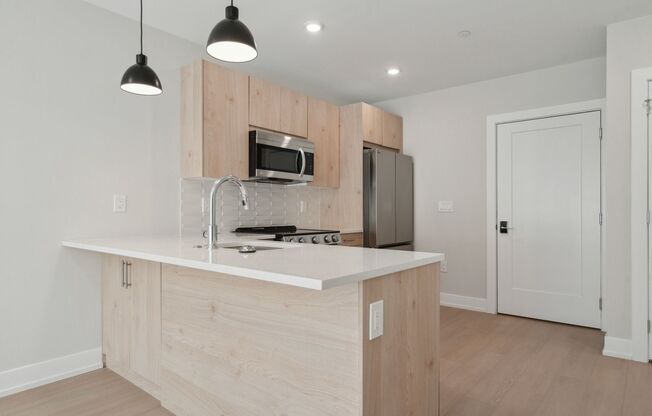 1 bed, 1 bath, 618 sqft, $1,800, Unit Unit 636