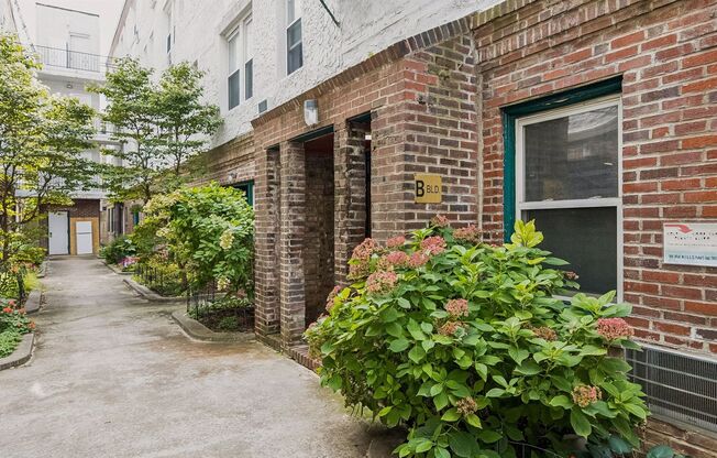 1 bed, 1 bath, 550 sqft, $1,090, Unit 3412 - B11