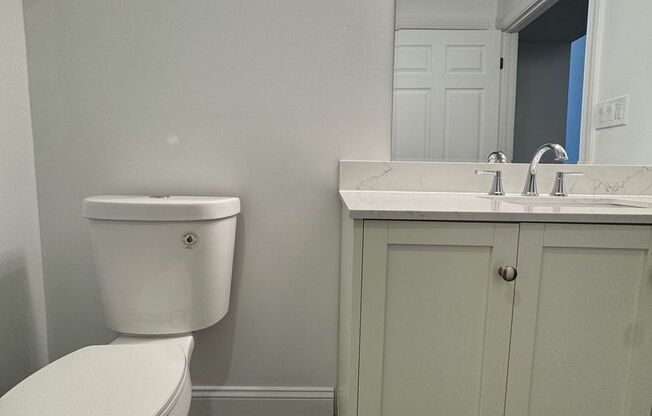 3 beds, 2 baths, 1,292 sqft, $1,750, Unit Unit 200 (Loft)