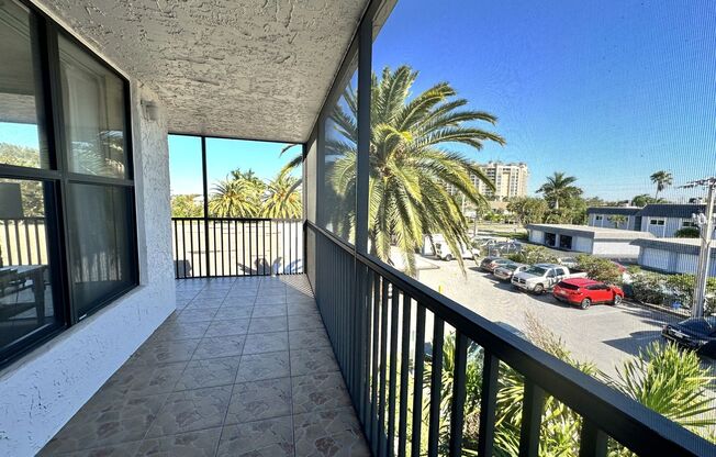 2 beds, 2 baths, $3,500, Unit #311