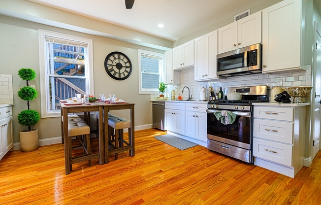28 30 CHESTNUT