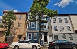 194 MARION ST