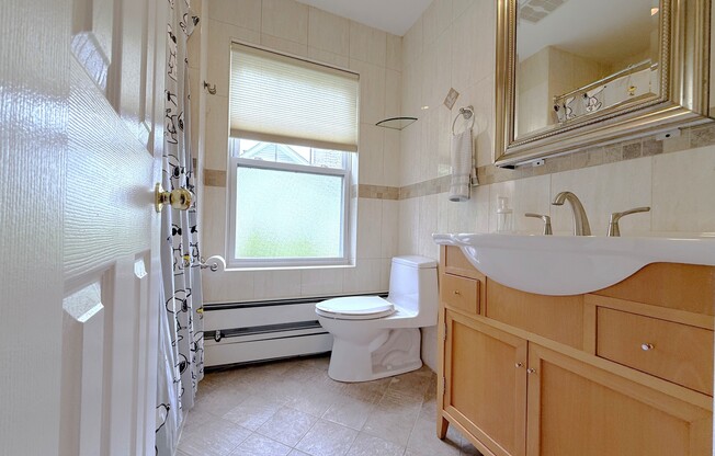 82 31 AUSTIN ST