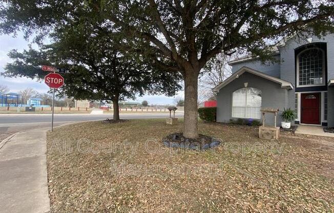 550 BRITNI LOOP