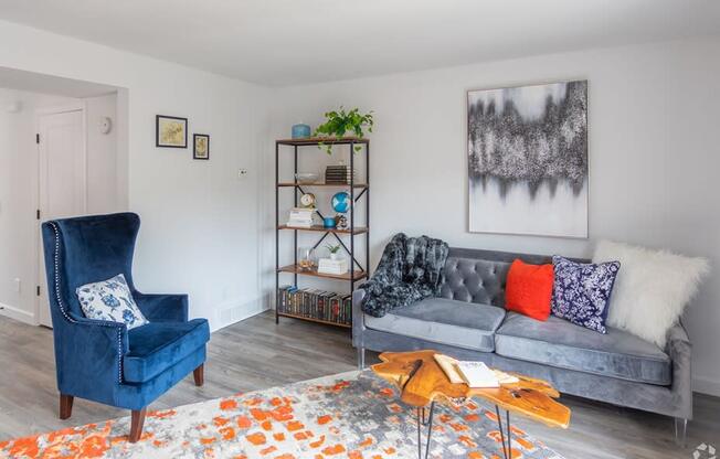 Living Room With Comfortable Sofa at Galbraith Pointe Apartments and Townhomes*, Cincinnati, 45231