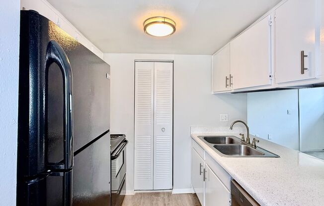 1 bed, 1 bath, 643 sqft, $1,295