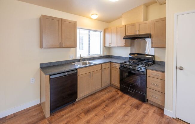 North Oakland Gem!