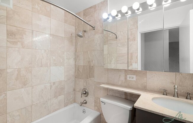2 beds, 2 baths, $6,400, Unit 14D