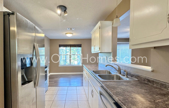 3 beds, 1.5 baths, $1,800