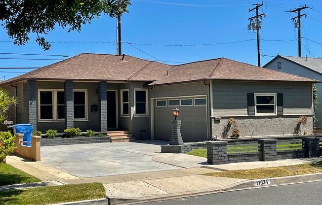 Wonderful 4 bedroom/2 bath home in Sunkist Park Culver City.