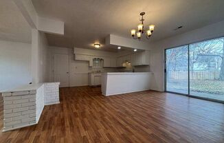 2 beds, 1 bath, $995