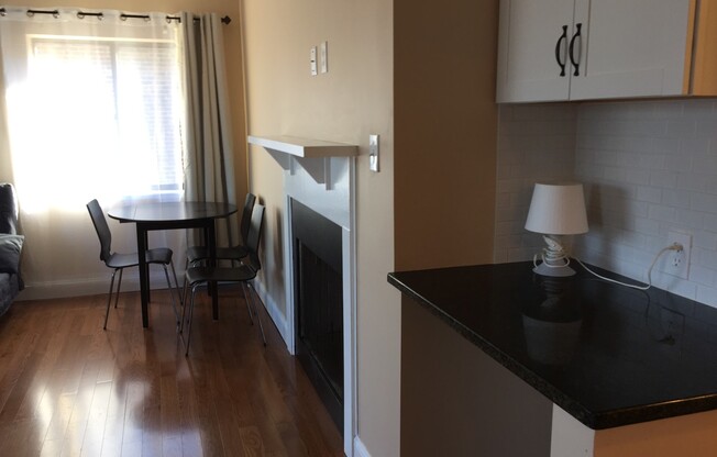 3 beds, 1.5 baths, $4,050, Unit 15