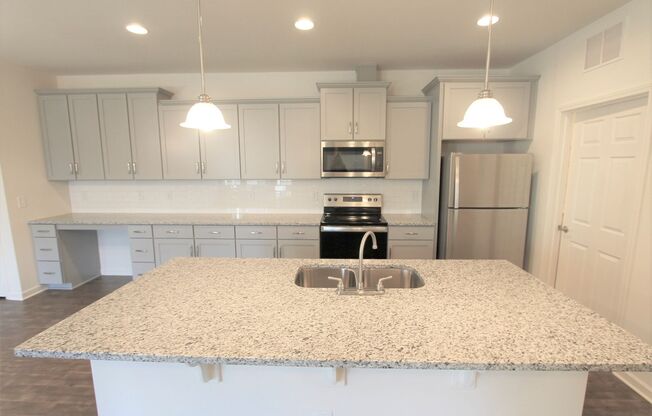 BEAUTIFUL 3BD 2.5 BTH Apartment home RAINTREE - Ballantyne Commons Pkwy