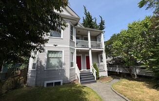 121 13TH AVE E