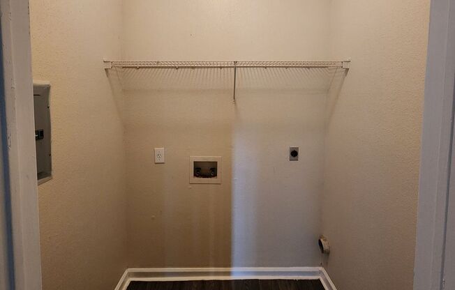 1 bed, 1 bath, 802 sqft, $1,495, Unit 710-u