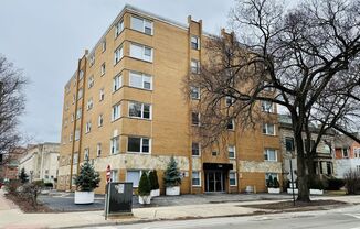1100 Church St 204