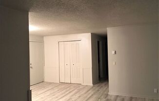 3 beds, 1 bath, 994 sqft, $1,495, Unit #6