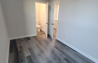 2 beds, 1 bath, $1,400, Unit 3F