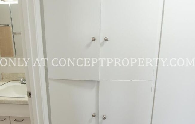 2 beds, 1 bath, 790 sqft, $1,249, Unit 10