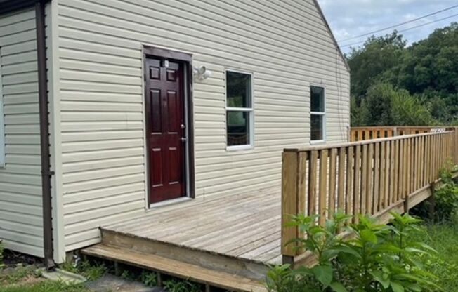 3 beds, 1 bath, $1,505