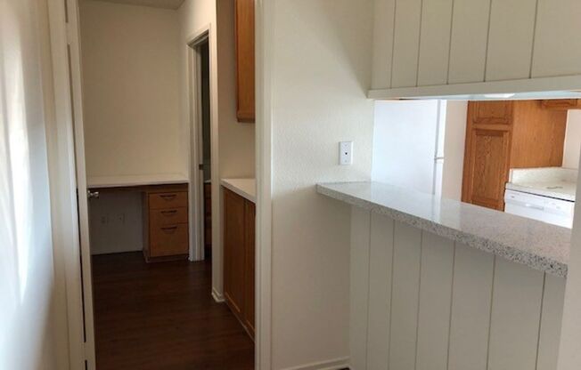 1 bed, 1 bath, 780 sqft, $2,375, Unit 36