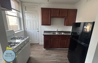 Charming Apartments in Rogers Park!