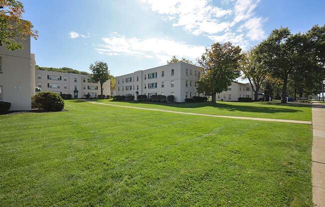 Garden Style Living at Euclid Meadows Apartments in Euclid OH