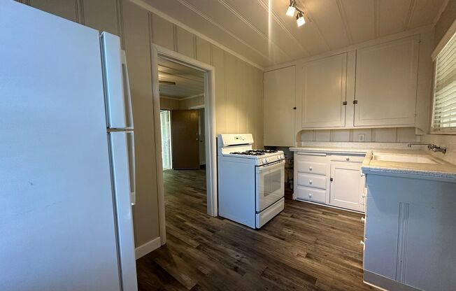 1 bed, 1 bath, $1,695, Unit 4600