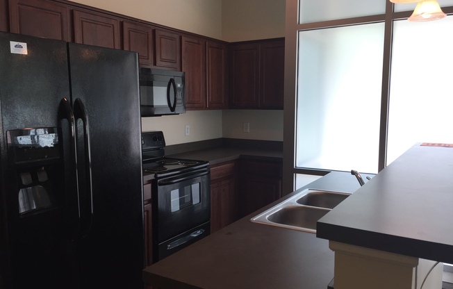 3 beds, 2 baths, 1,206 sqft, $3,054, Unit 101 (Furnished)