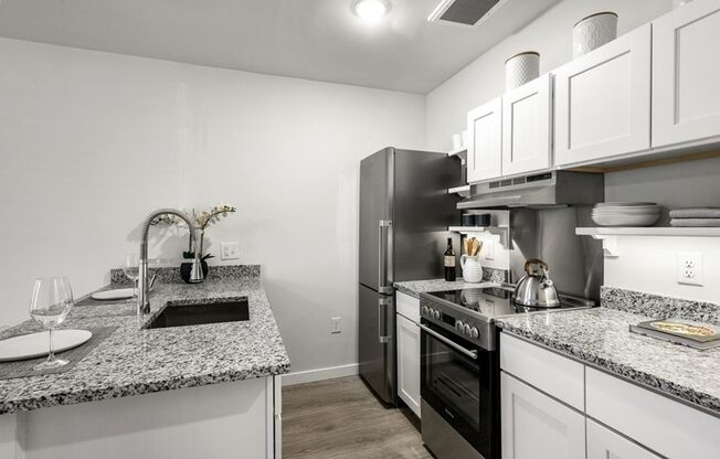 Studio, 1 bath, 425 sqft, $2,040, Unit 2M