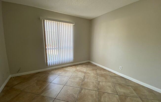 2 beds, 1 bath, $2,495, Unit Unit 810