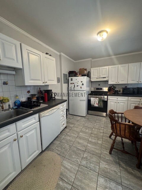 98 Strathmore Rd