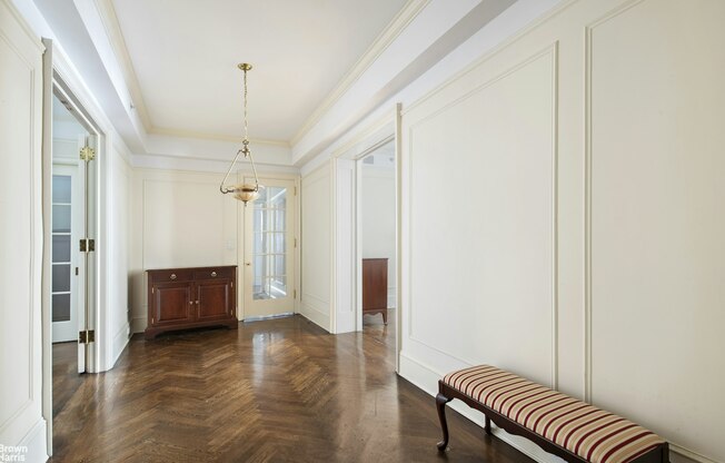 203 W 90 ST