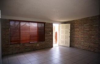 2 beds, 1 bath, 800 sqft, $1,250, Unit 933